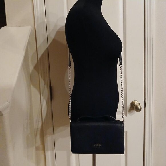 Guess Kamryn Wallet on a String in black faux leather removable cross-body strap - Picture 4 of 8